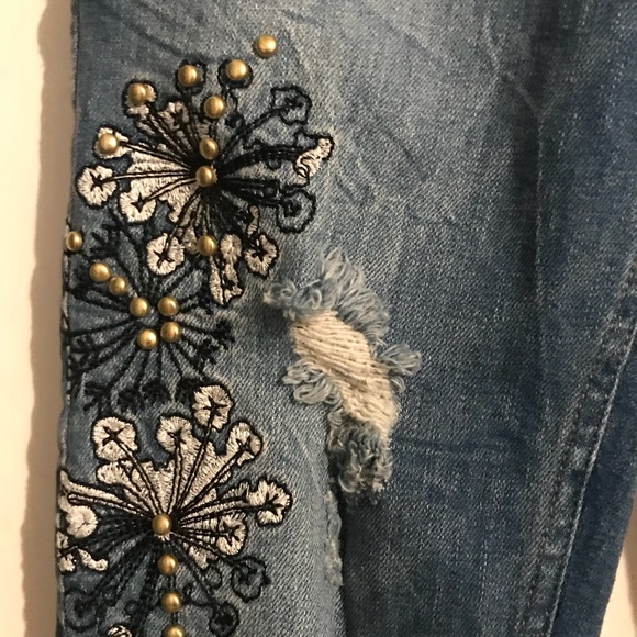 Zara studded distressed jeans - Picture 3 of 8